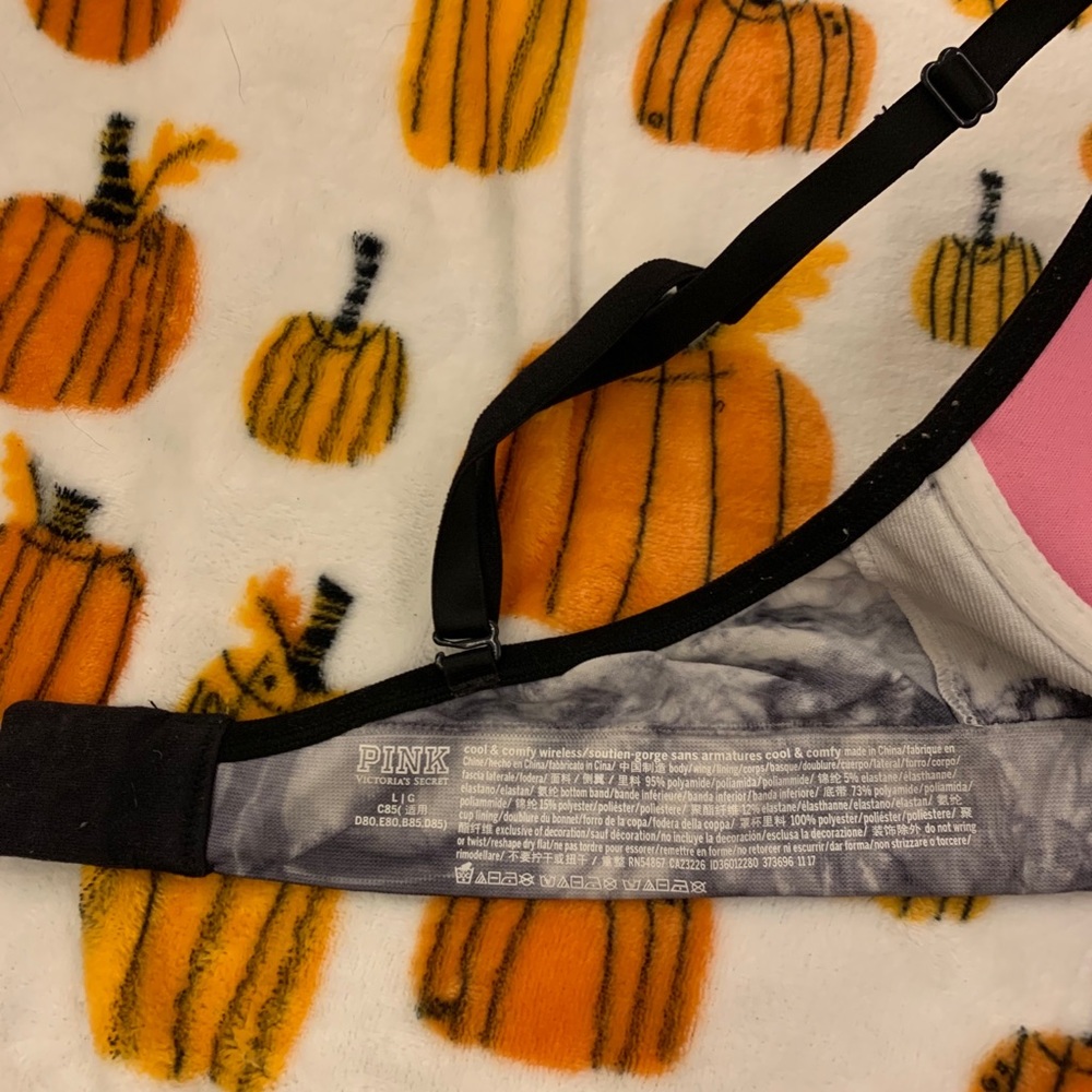 Pink Bra - Picture 2 of 2